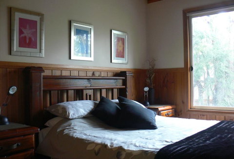 Mountain Hideaway - Accommodation Kalgoorlie 2