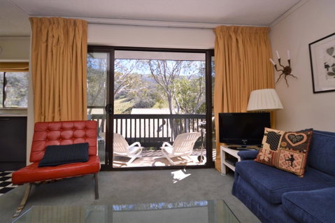 Mowamba B2 Three Bedroom - Accommodation Kalgoorlie 2