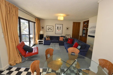 Mowamba B2 Three Bedroom - Accommodation Kalgoorlie 0