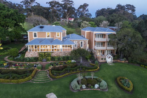 Grand Mercure Basildene Manor - Accommodation Kalgoorlie 0