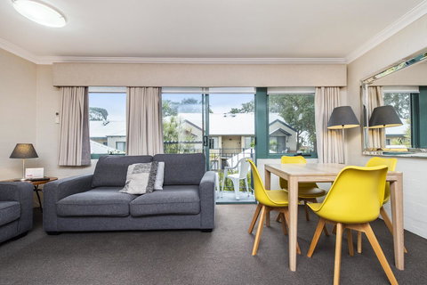 Subiaco Village 20 - Accommodation Kalgoorlie 1