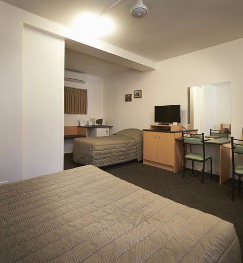 Baileys Parkside Motel By VetroBlu - Accommodation Kalgoorlie 8