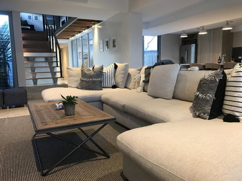 The Urban Beach House - Accommodation Kalgoorlie 0