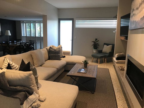 The Urban Beach House - Accommodation Kalgoorlie 3
