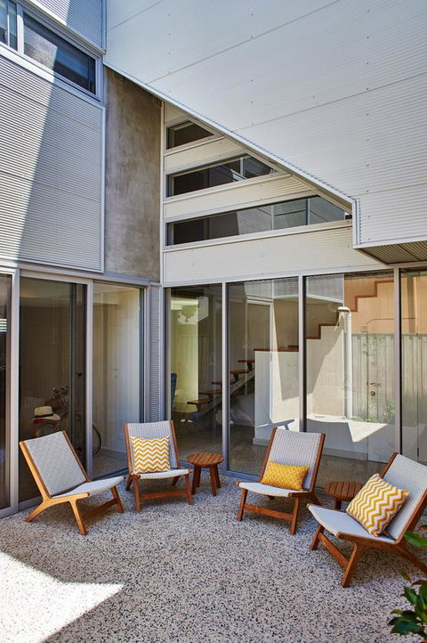 The Urban Beach House - Accommodation Kalgoorlie 11