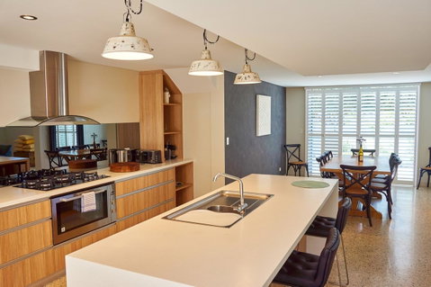 The Urban Beach House - Accommodation Kalgoorlie 4