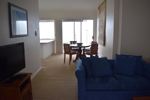 Dunes Scarborough Beach - Accommodation Kalgoorlie 8