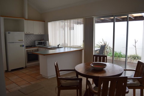 Dunes Scarborough Beach - Accommodation Kalgoorlie 7