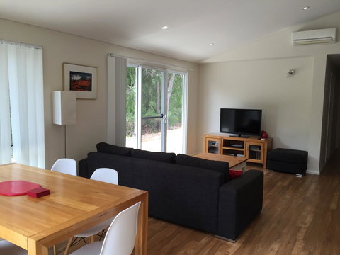 Cape Villas Dunsborough Unit 2 - Accommodation Kalgoorlie 1