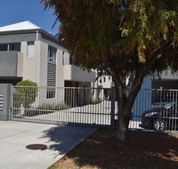 Central Executive Townhouse - Accommodation Kalgoorlie