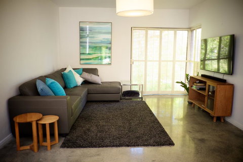 Cottesloe Artist's Beach Retreat - Accommodation Kalgoorlie 5