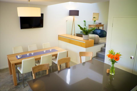Cottesloe Artist's Beach Retreat - Accommodation Kalgoorlie 12