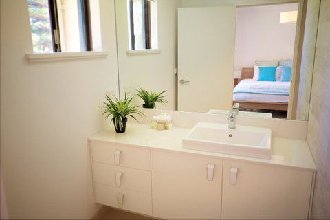 Cottesloe Artist's Beach Retreat - Accommodation Kalgoorlie 20