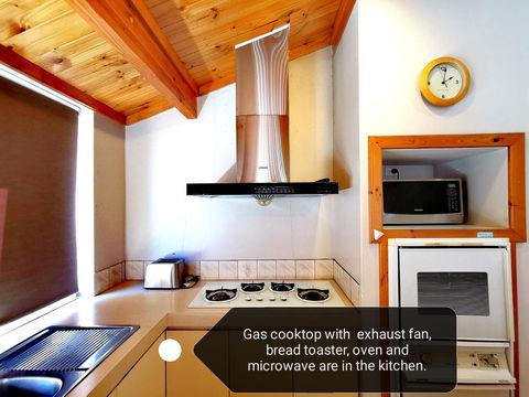 Cosy Easy Access Home Near Perth CBD And Fremantle - Accommodation Kalgoorlie 10