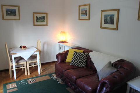 Jacaranda Hideaway Bed & Breakfast - Accommodation Kalgoorlie 6