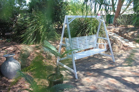 Jacaranda Hideaway Bed & Breakfast - Accommodation Kalgoorlie 11