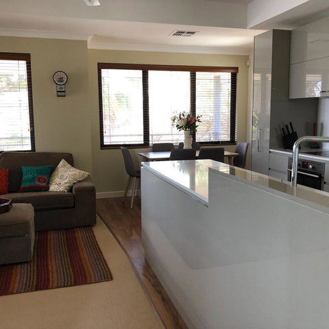 Mullaloo Beachfront Retreat - Accommodation Kalgoorlie 4