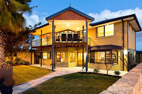 Mullaloo Beachfront Retreat - Accommodation Kalgoorlie 0
