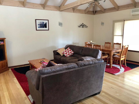 Denmark Reflections - Accommodation Kalgoorlie 11