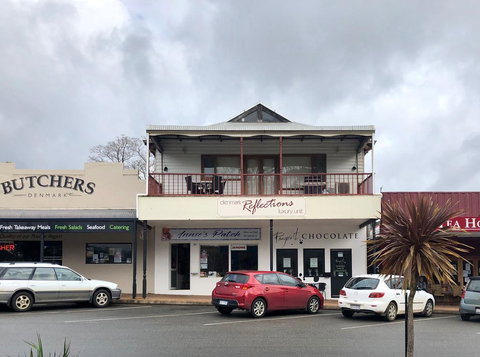 Denmark Reflections - Accommodation Kalgoorlie 0