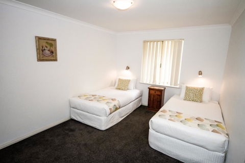 Fern Creek - Accommodation Kalgoorlie 13