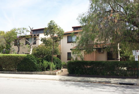 Kenata-Fairway Apartment Hotel - Accommodation Kalgoorlie 0