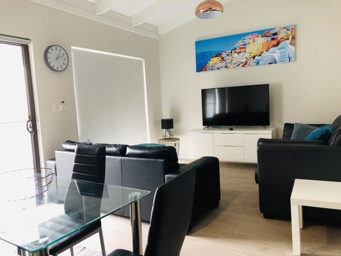 West Beach Lagoon 218 - Outstanding Value! - Accommodation Kalgoorlie 1