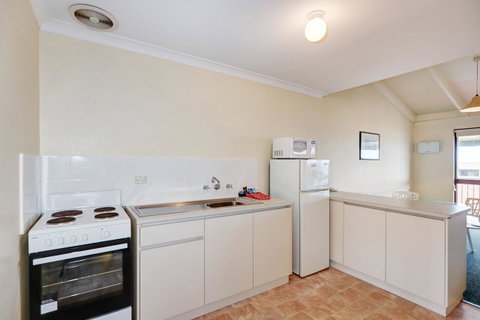 West Beach Lagoon 114 â€“ Ocean Views - Accommodation Kalgoorlie 5