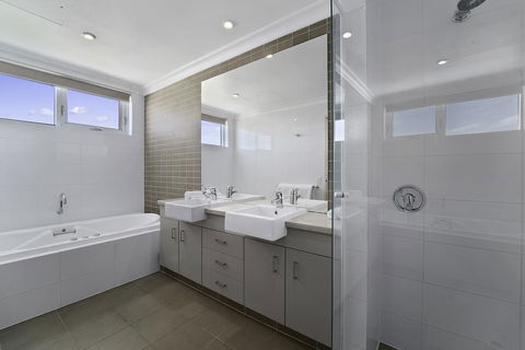 Luxury Suite Bunbury - Accommodation Kalgoorlie 11