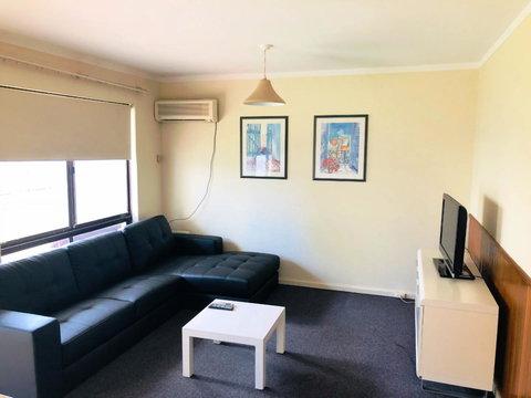 West Beach Lagoon 208 â€“ Great Value! - Accommodation Kalgoorlie 10