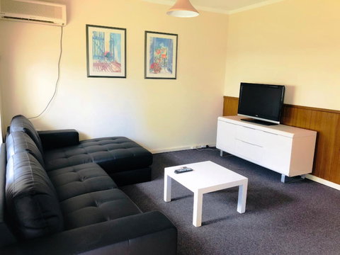West Beach Lagoon 208 â€“ Great Value! - Accommodation Kalgoorlie 9