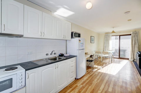 West Beach Lagoon 208 â€“ Great Value! - Accommodation Kalgoorlie 12