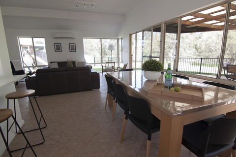 Stableford Cottage Holiday Home Dunsborough - Accommodation Kalgoorlie 12