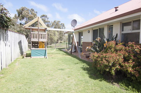 Stableford Cottage Holiday Home Dunsborough - Accommodation Kalgoorlie 5