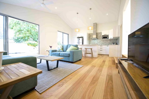 Sunny Blinco Street House - Accommodation Kalgoorlie 1