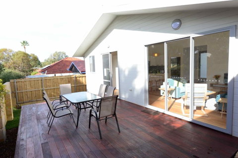 Sunny Blinco Street House - Accommodation Kalgoorlie 11