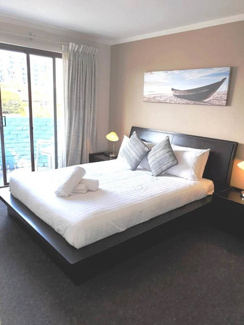 West Beach Lagoon 107 - Great Value - Accommodation Kalgoorlie 4