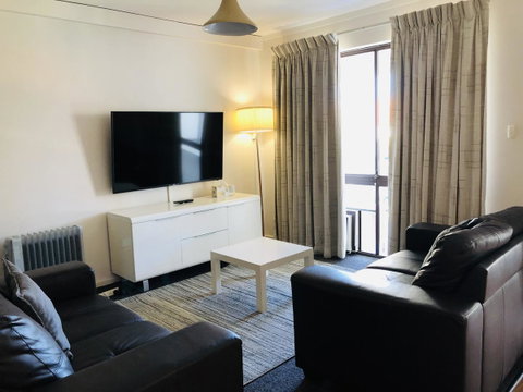 West Beach Lagoon 107 - Great Value - Accommodation Kalgoorlie 6