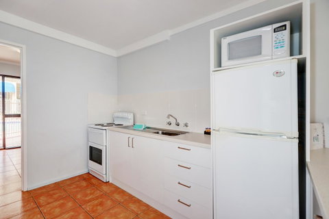 West Beach Lagoon 204 â€“ Ground Floor - Accommodation Kalgoorlie 7