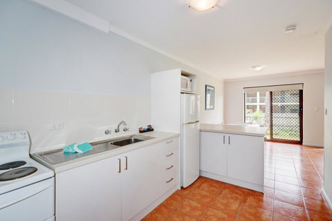 West Beach Lagoon 204 â€“ Ground Floor - Accommodation Kalgoorlie 6