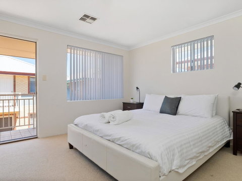 Cooper Street - Accommodation Kalgoorlie 8