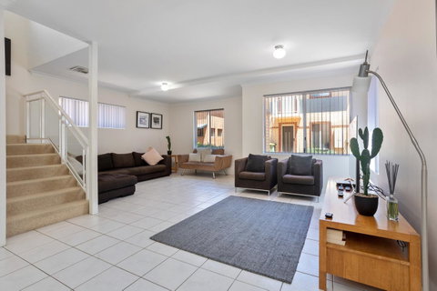 Cooper Street - Accommodation Kalgoorlie 3