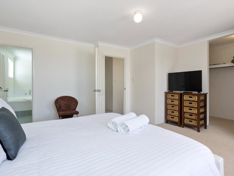 Cooper Street - Accommodation Kalgoorlie 7