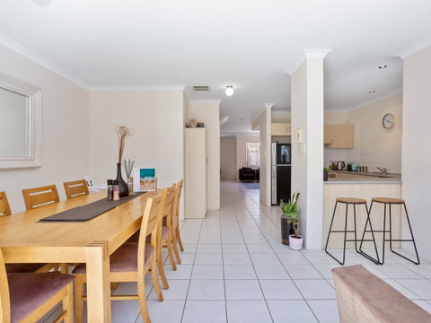 Cooper Street - Accommodation Kalgoorlie 34