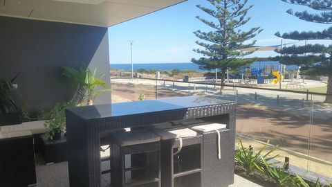Mandurah Beach Front Apartment - Accommodation Kalgoorlie 0