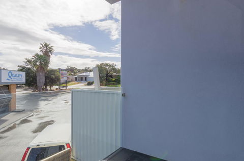 Sunset Place Apartments - Accommodation Kalgoorlie 34