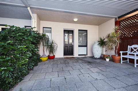 Fremantle Townhouse Unit 6 - Accommodation Kalgoorlie 11