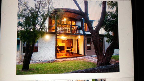 Dunsborough Luxury Villa - Accommodation Kalgoorlie 0