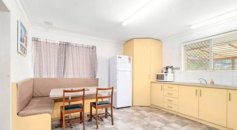 The Bluff Point - Accommodation Kalgoorlie 1