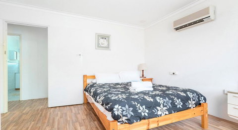 The Bluff Point - Accommodation Kalgoorlie 6